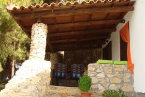 Traganitsa_accommodation_in_Room_Peloponesse_Messinia_Petrochori