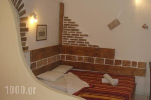 Aposperitis Rooms & Apartments_best deals_Room_Cyclades Islands_Syros_Kini