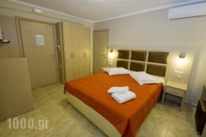 Gaia Studios & Apartments_best deals_Apartment_Macedonia_Halkidiki_Nea Kallikrateia